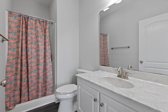 Building Photo - 184 Grandview Dr