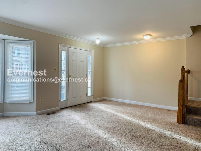 Building Photo - 12132 Salemtown Dr