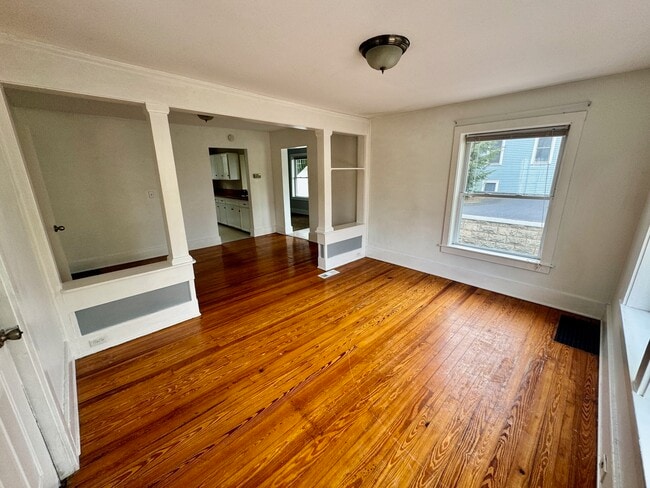 Building Photo - 12 Fairbanks St NE