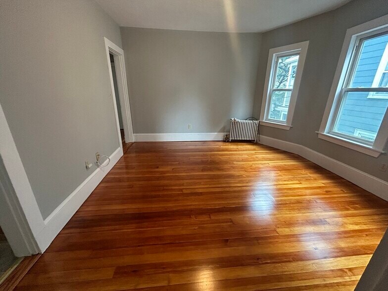 Building Photo - 83 Conwell Ave