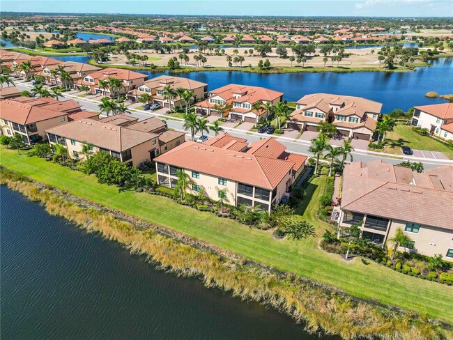 Building Photo - 10817 Tarflower Dr