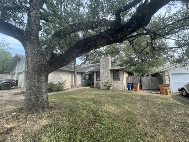 Primary Photo - 8405 Fathom Cir