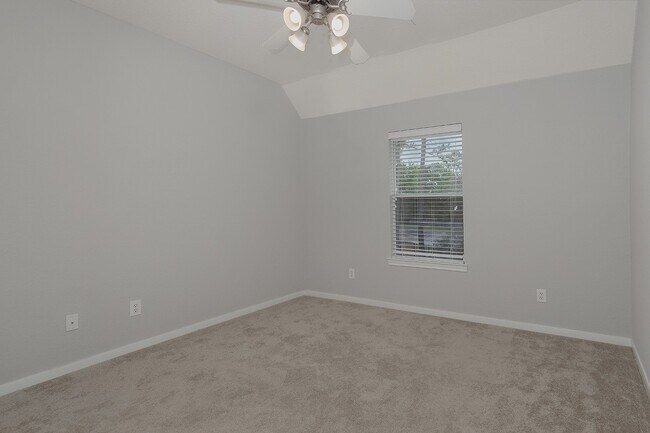 Building Photo - 138 Oriel Oaks Cir