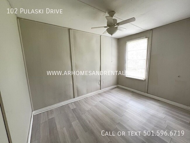 Building Photo - 102 Pulaski Dr