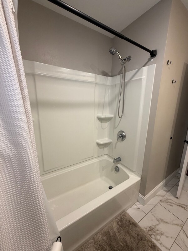 Building Photo - 125 Skyview Rd