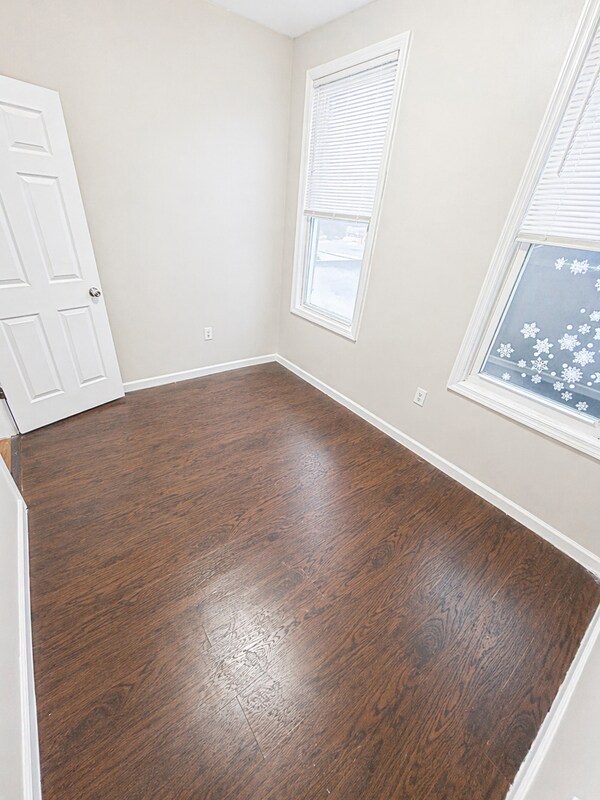 Building Photo - 296 N Clinton St