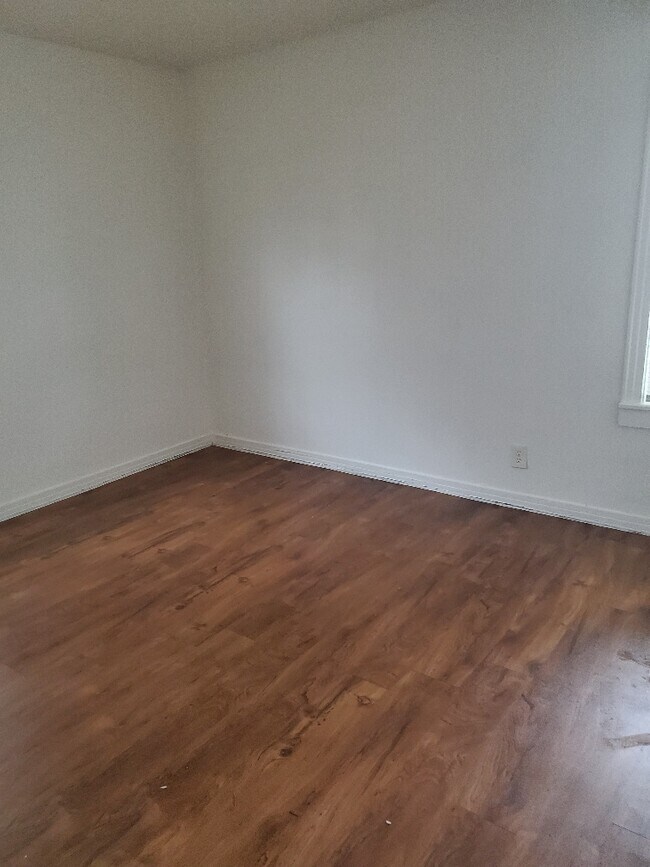 Building Photo - 4355 Wiman Dr