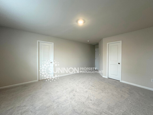 Building Photo - Brand-New 5-Bed Home with Basement & Flex ...