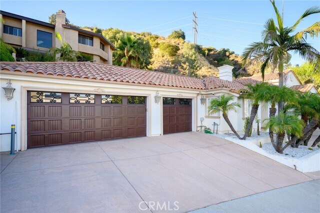 Building Photo - 3331 Oakmont View Dr