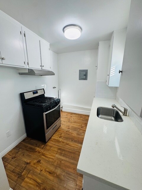 Building Photo - 200 N Lima St