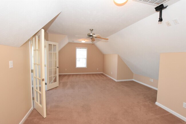 Building Photo - 60 Scranton Ct