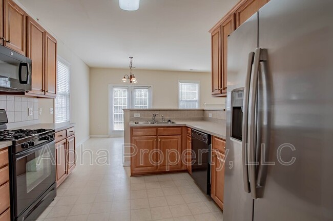 Building Photo - 111 Shairpin Ln
