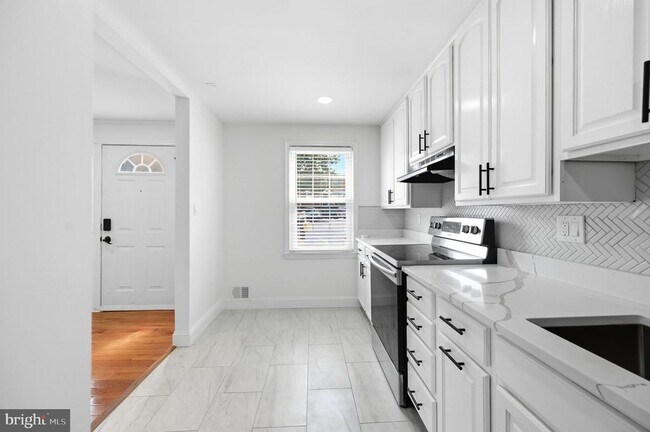 Building Photo - 1214 Fox Run Pl