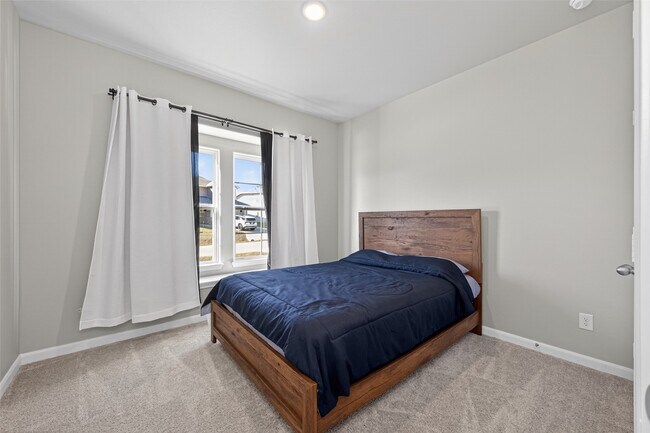 Building Photo - 2320 Cedar Pl Dr