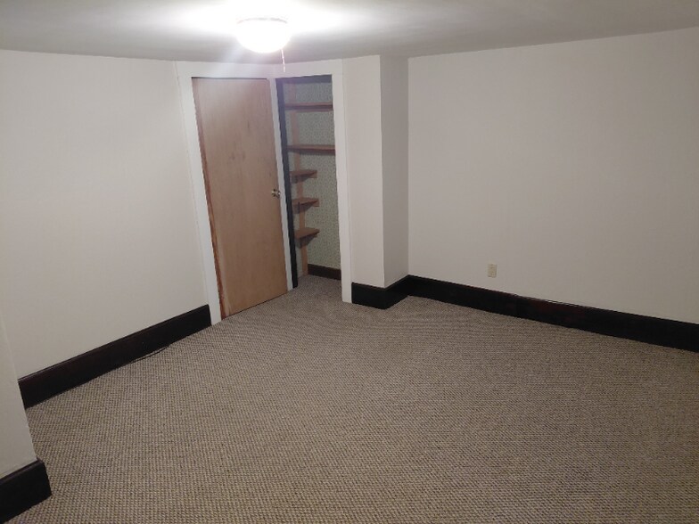 Building Photo - 115 Freedom St