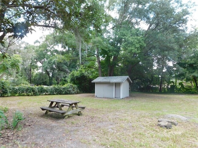 Building Photo - 541 NE 11th St