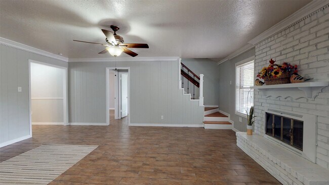 Building Photo - 24314 Spring Mill Ln