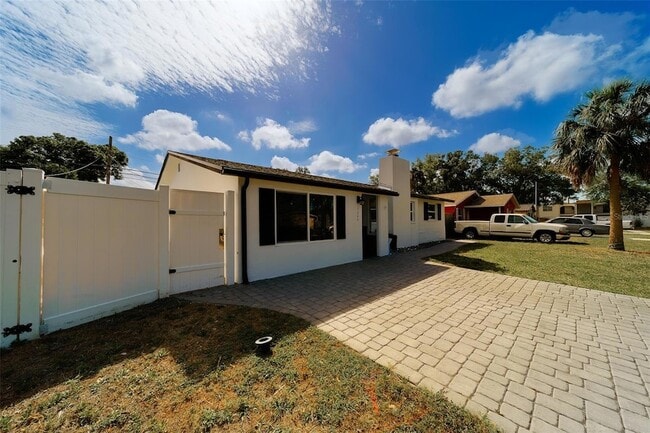 Building Photo - 7849 86th Way N