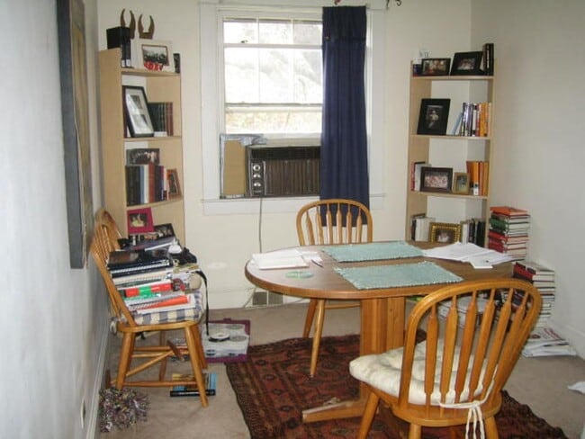 Building Photo - Charming 2 Bedroom House Downtown