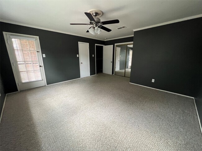 Building Photo - 5801 Lumberdale Rd