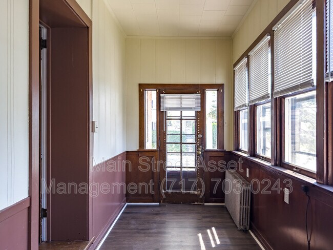 Building Photo - 139 S 29th St