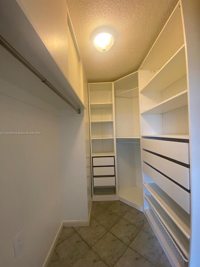 Building Photo - 2841 NE 163rd St