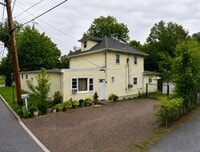 Building Photo - 147 Meriline Ave