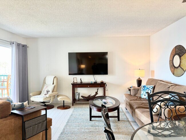 Building Photo - 1 Bedroom | Resort-Style Amenities | Walk to the Beach | Channel Islands Waterfront | Monthly Fur...
