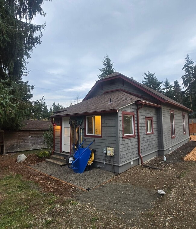 Building Photo - Charming 1920 Updated Vintage Home with AD...