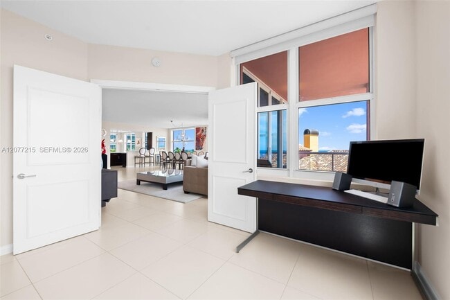 Building Photo - 2110 N Ocean Blvd