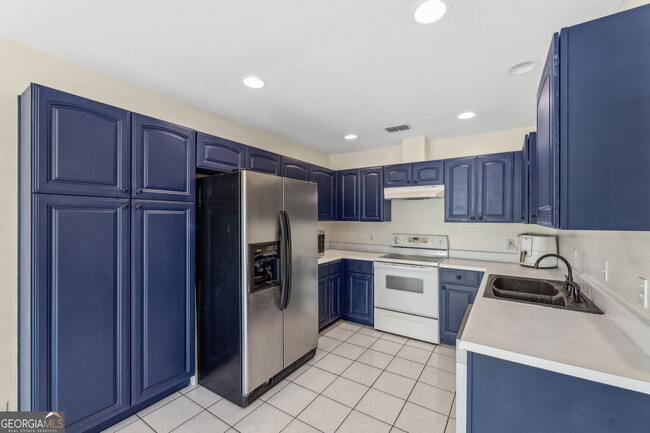 Building Photo - 81 Retreat Pl