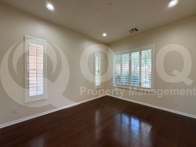 Building Photo - 4371 S Pecan Dr