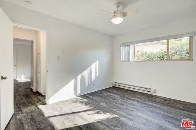 Building Photo - 2230 Redondo Blvd