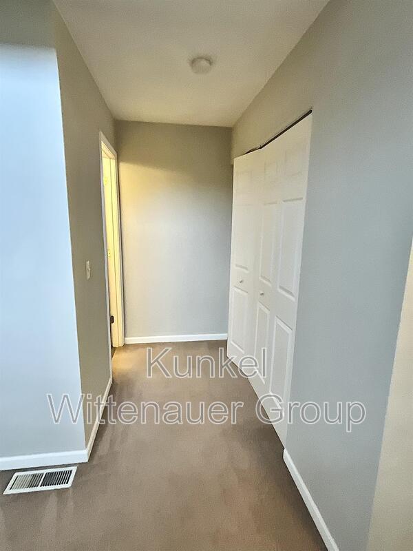 Building Photo - 435-7 Ponderosa Ave