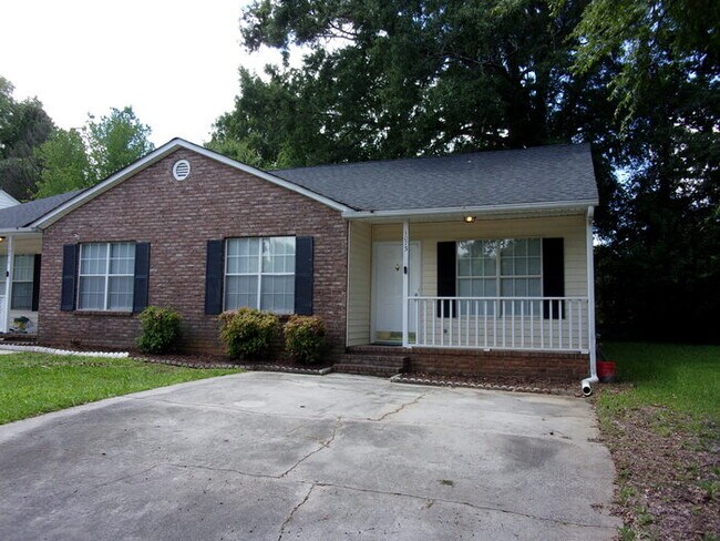 Building Photo - 2 Bedroom 2 Bath Duplex near Cherry Park