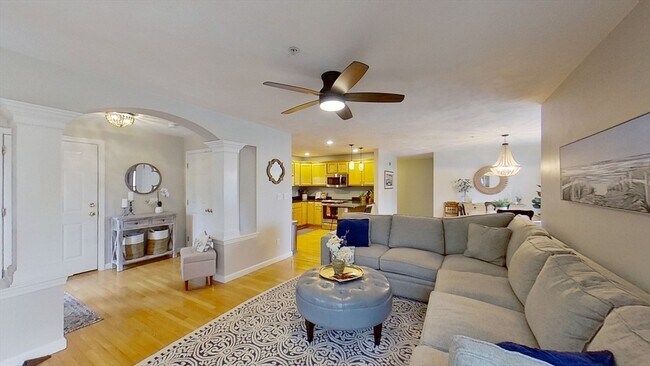 Building Photo - 206 Tamarack Ln