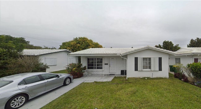 Primary Photo - 8409 NW 59th Ct