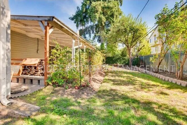 Building Photo - 13980 SW Domino St