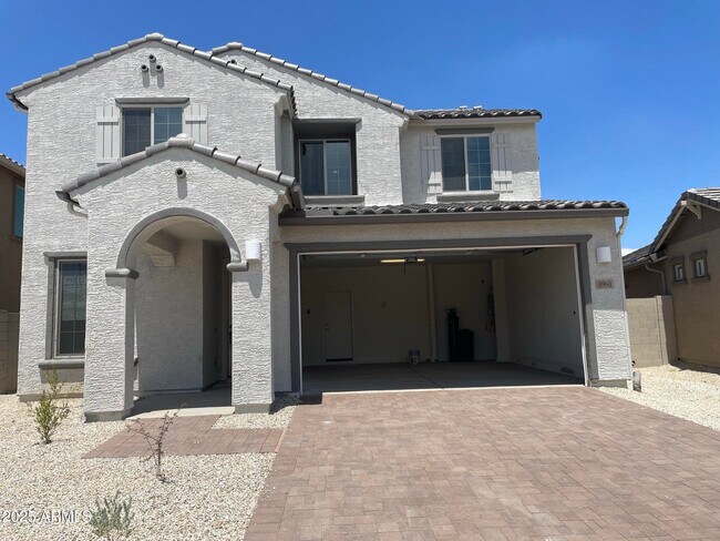 Primary Photo - 8960 W San Miguel Ave