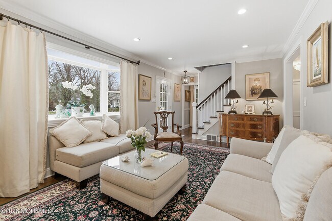 Building Photo - 96 Lakeshore Dr