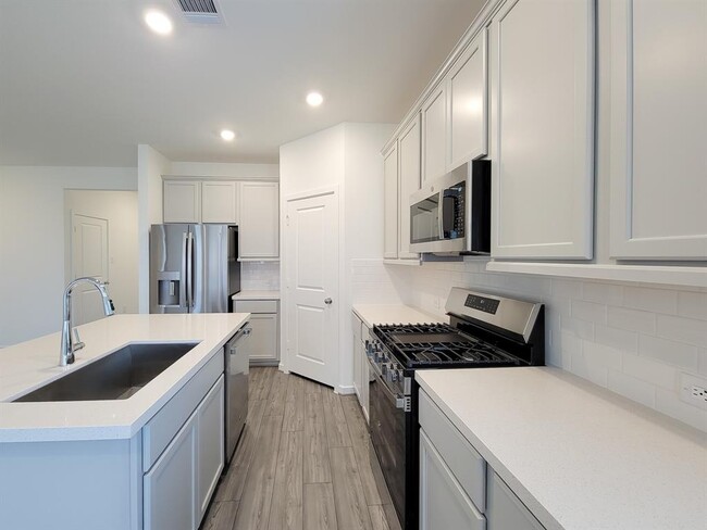 Building Photo - 9742 Rialto Hts Dr