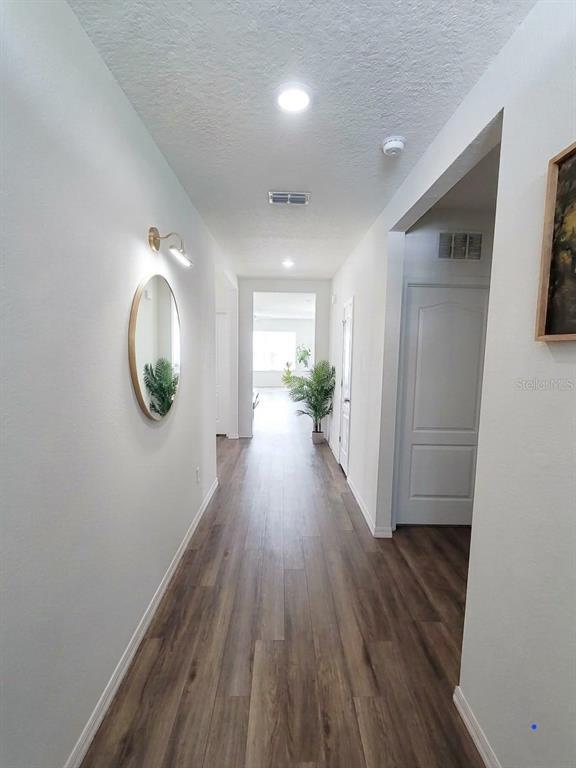 Building Photo - 5414 Hayloft Dr
