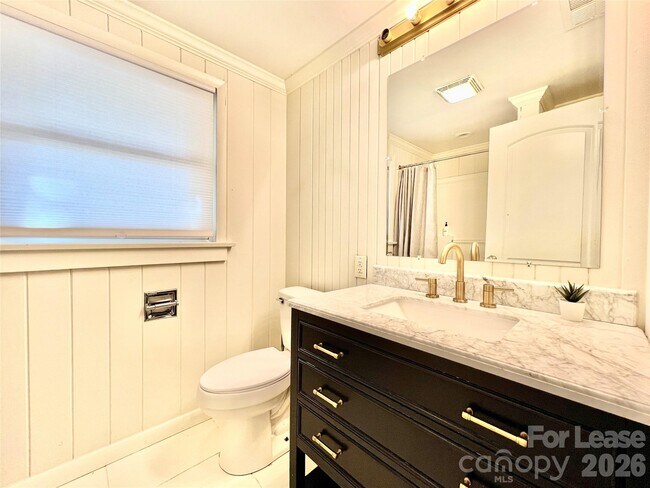 Building Photo - 2931 Belmeade Dr