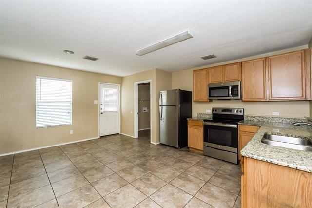 Building Photo - 1100 W Cottonwood Dr