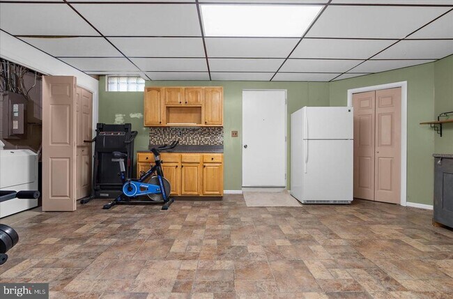 Building Photo - 1268 Delbert Ave