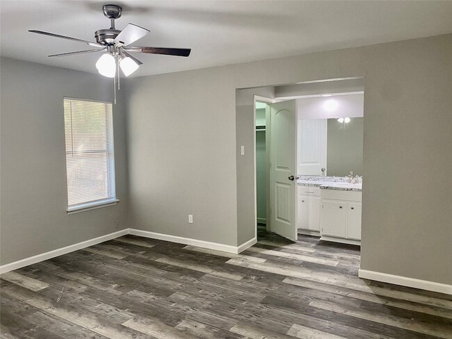 Building Photo - 5300 Jason Dr