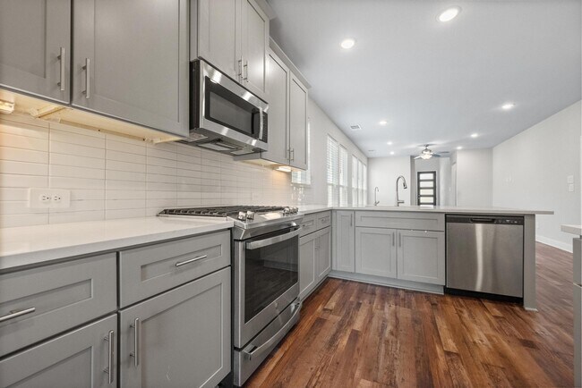 Building Photo - 10838 Downy Cup Dr