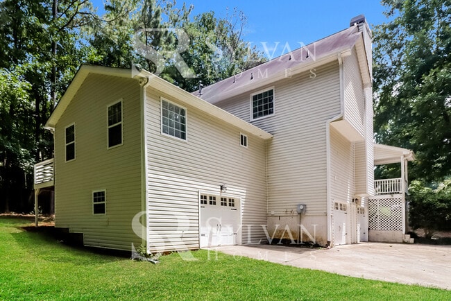 Building Photo - Coming HOME never felt so good!