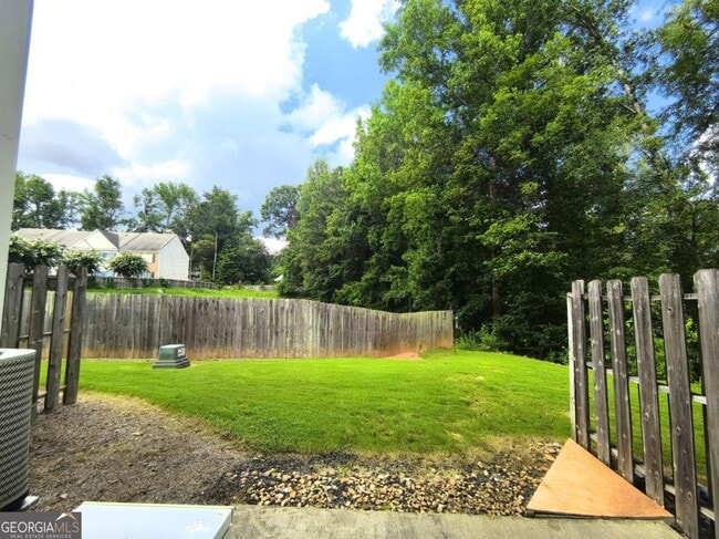 Building Photo - 619 Kenridge Way