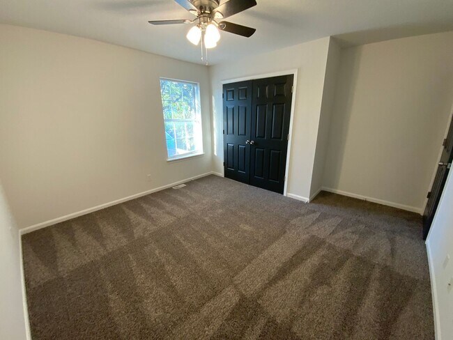 Building Photo - 3569-3571 Prescott Dr